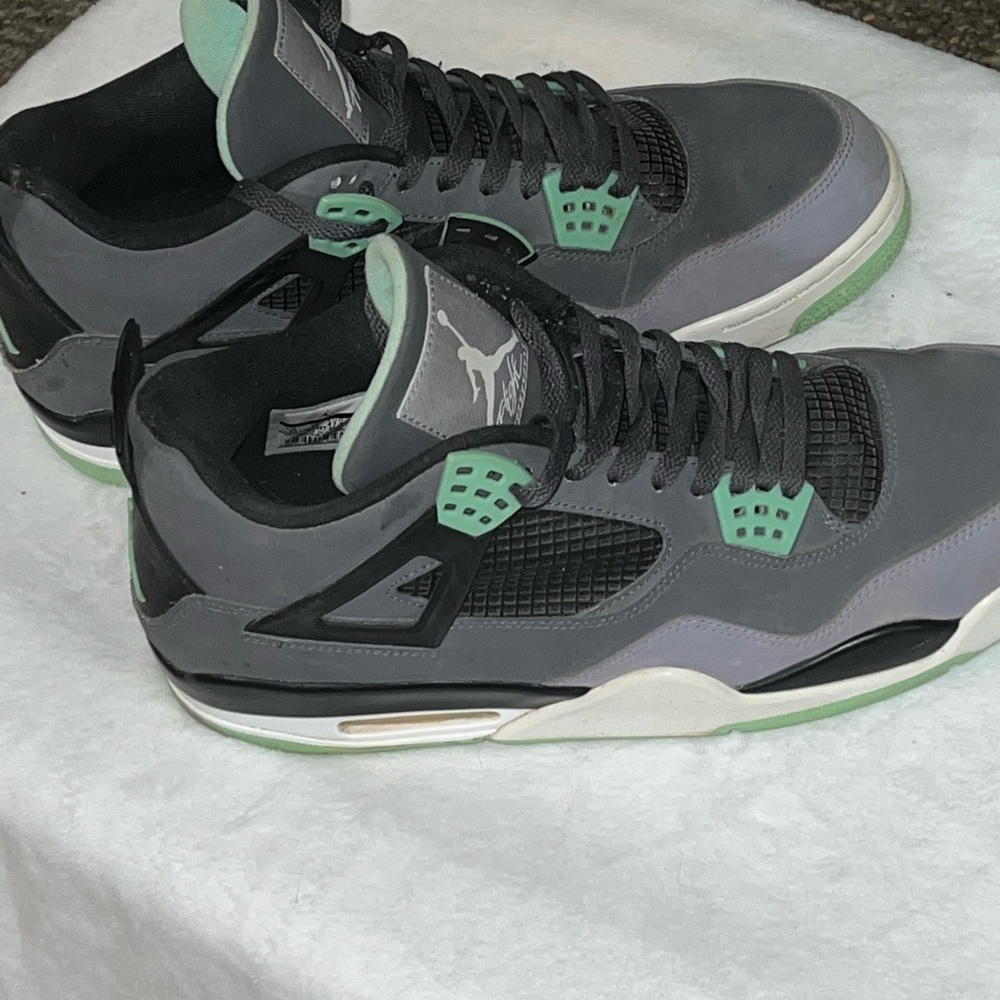 Jordan Glows, Military Blues, True Blues